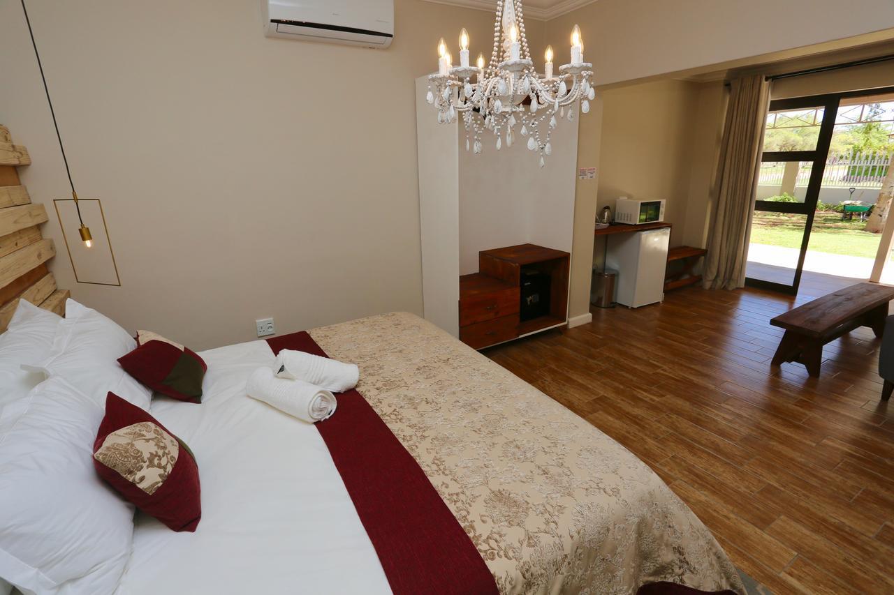 Boutique Guesthouse Mariental Bagian luar foto