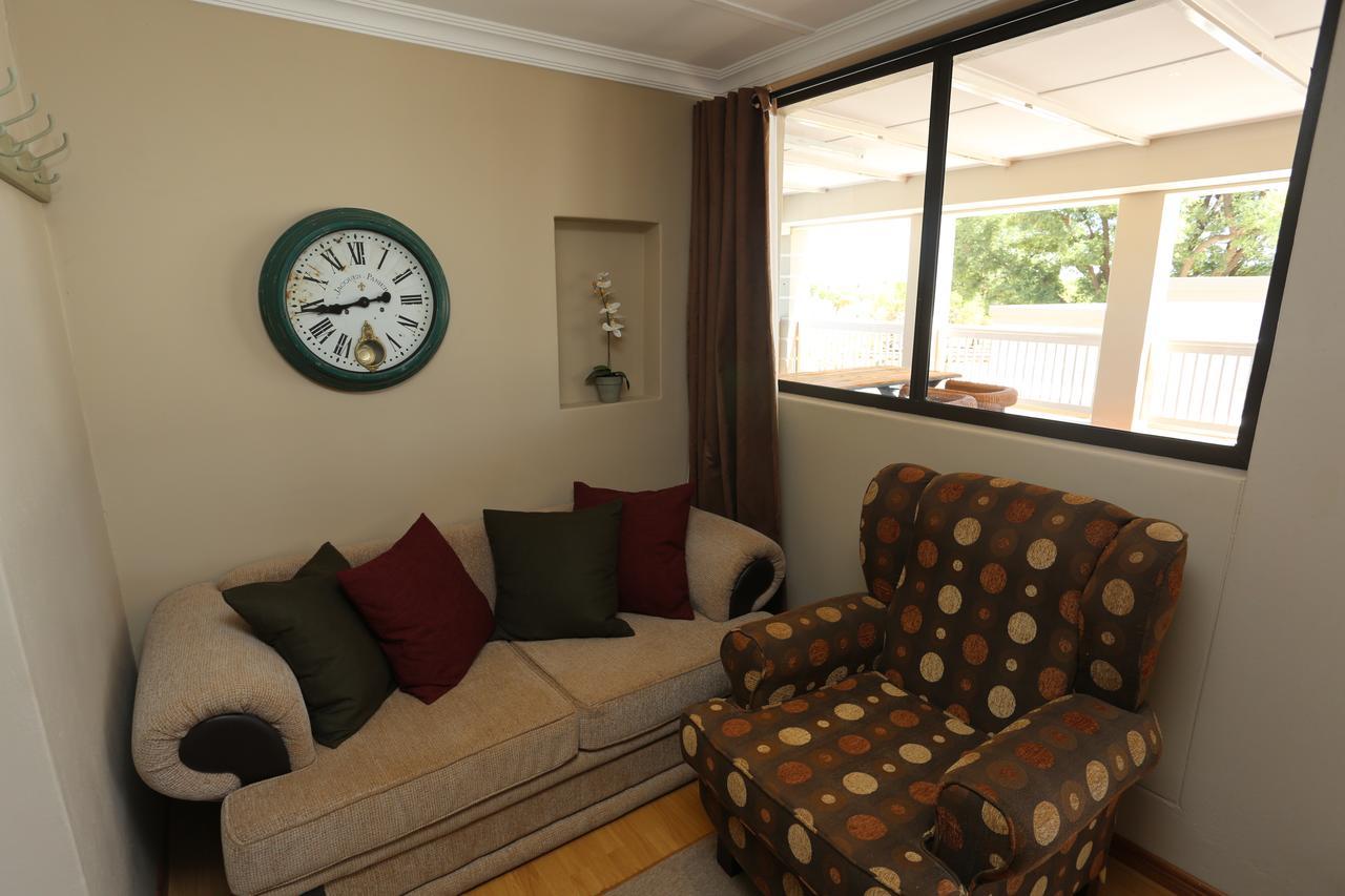 Boutique Guesthouse Mariental Bagian luar foto
