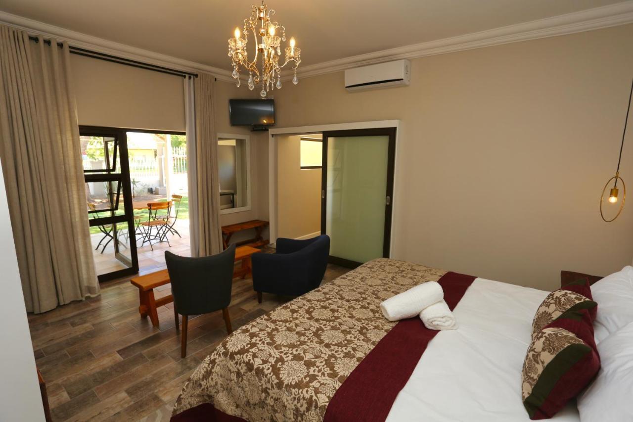 Boutique Guesthouse Mariental Bagian luar foto