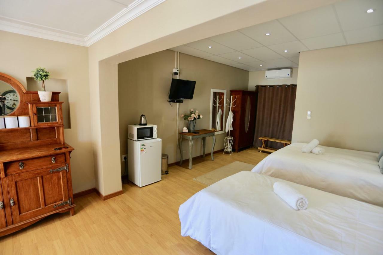 Boutique Guesthouse Mariental Bagian luar foto